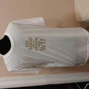 NWOT---T SHIRT MEDIUM